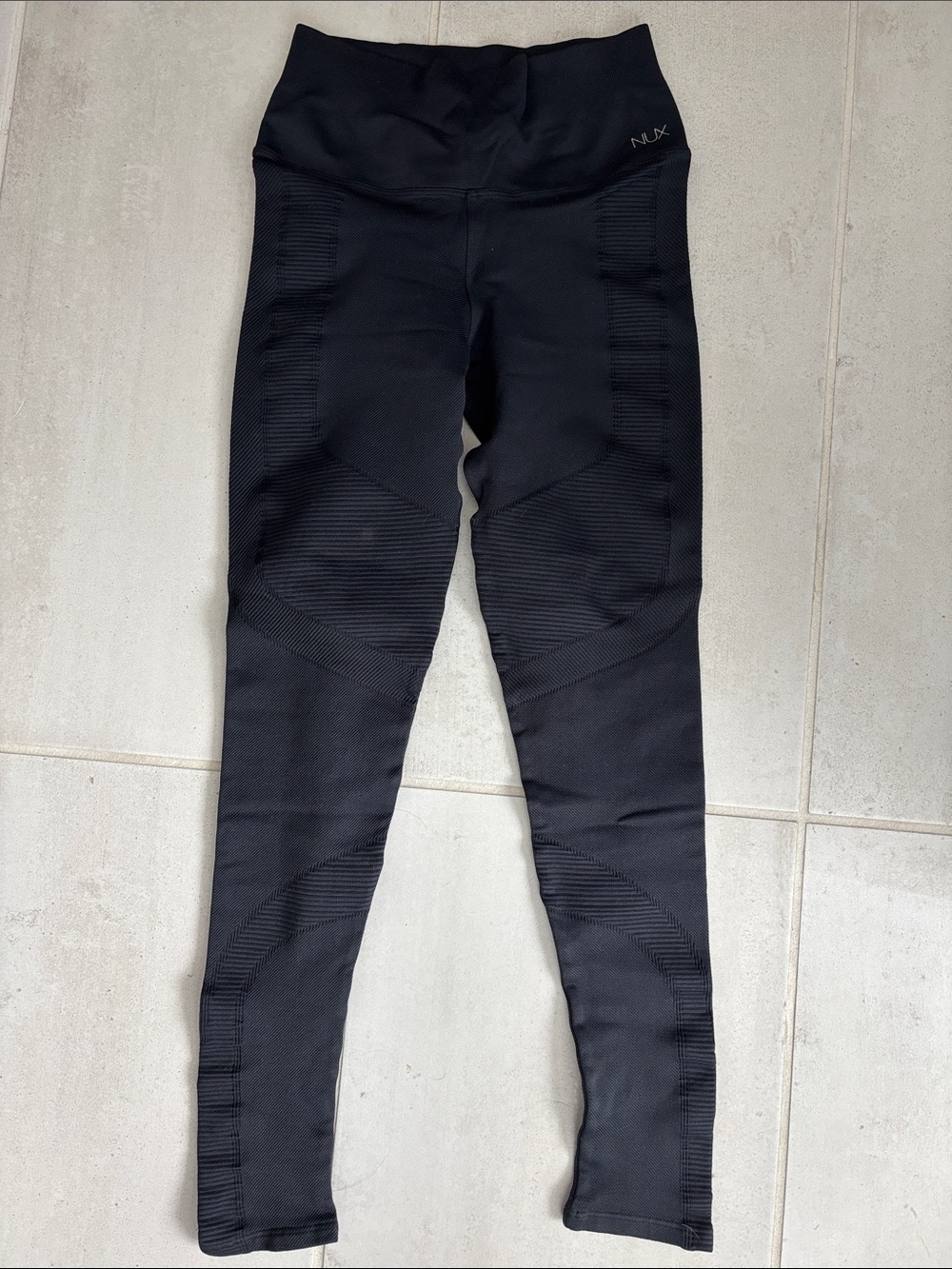 NUX Black Textured High-Waist Leggings